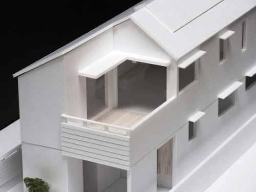 「松原の家」模型、バルコニー